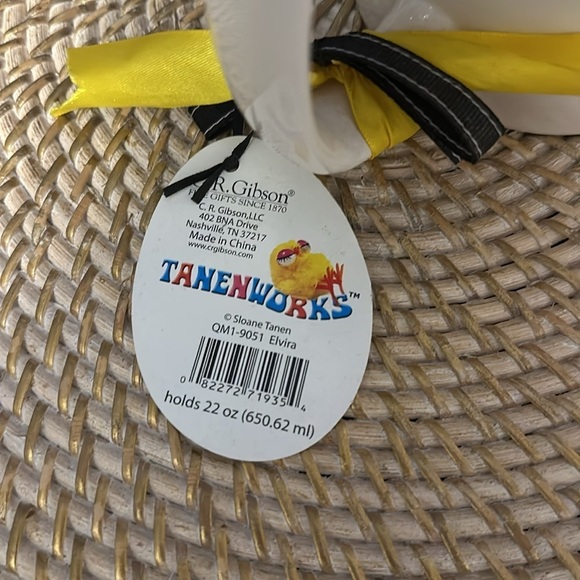 NWT Rise N Shine Ceramic 18oz Elvira C.R. Gibson Coffee Mug - Picture 7 of 8